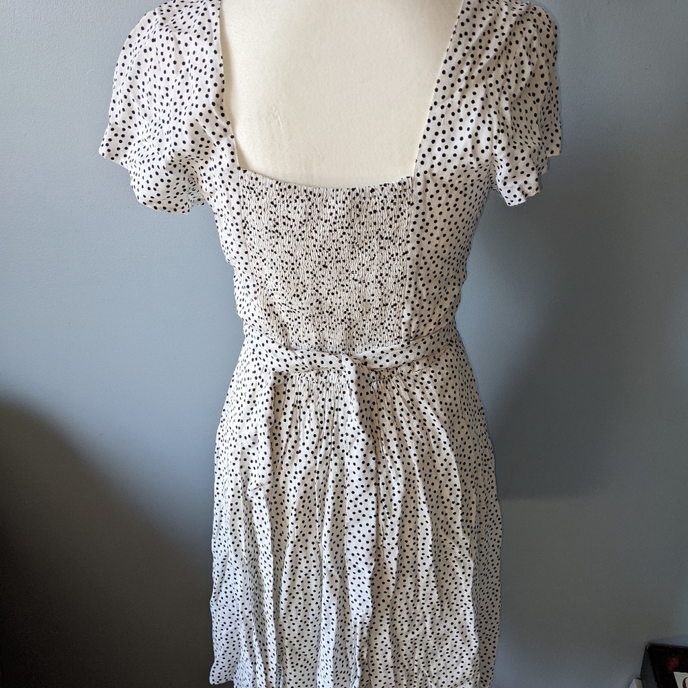 Abercrombie & Fitch White Mini Dress with Black Polka Dots - Picture 3 of 7